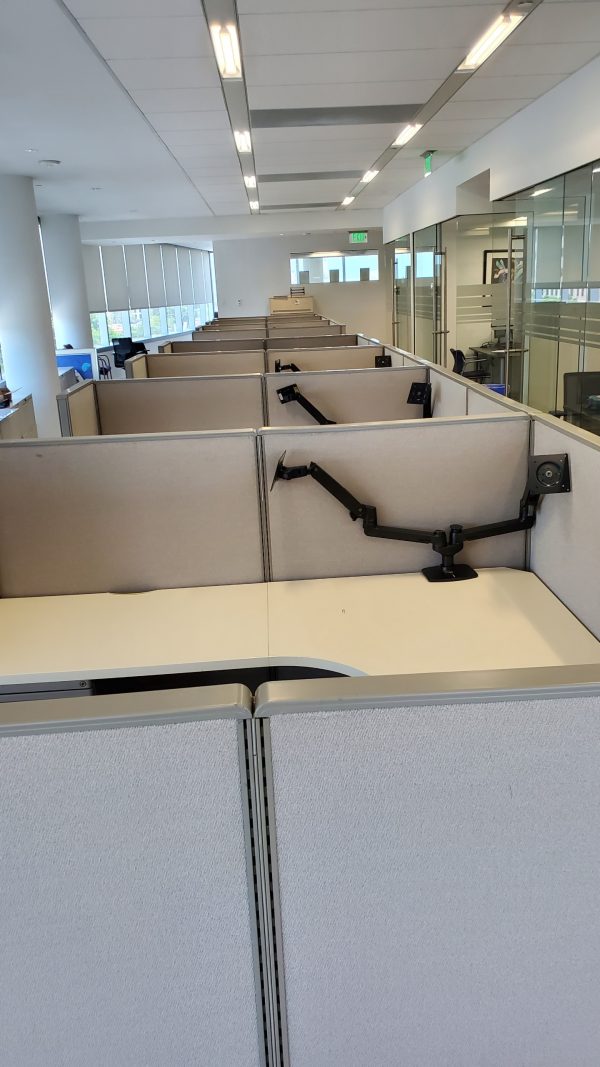 Used Haworth 4' x 4' Telemarketing Cubicles - Image 2