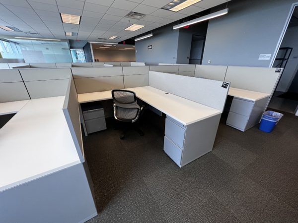 Used Haworth 6’ x 7’ Office Workstations
