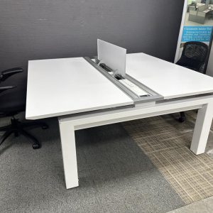 Innovant Benching - 30" x 72"