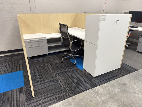 Used OFS 6.5' x 6.5' Cubicles