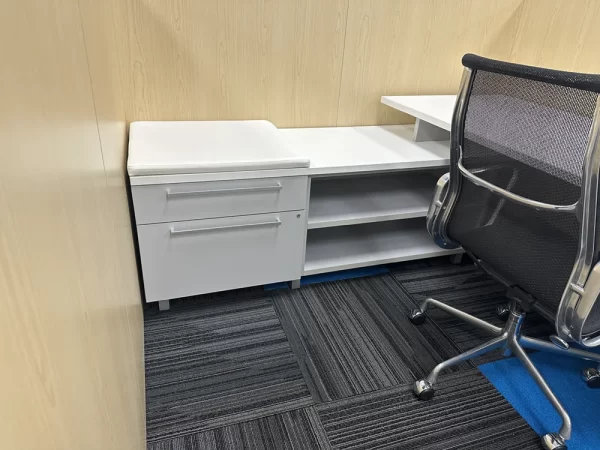 Used OFS 6.5' x 6.5' Cubicles - Image 5