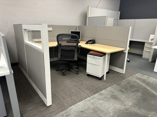 Used Teknion 7' x 7' Cubicles