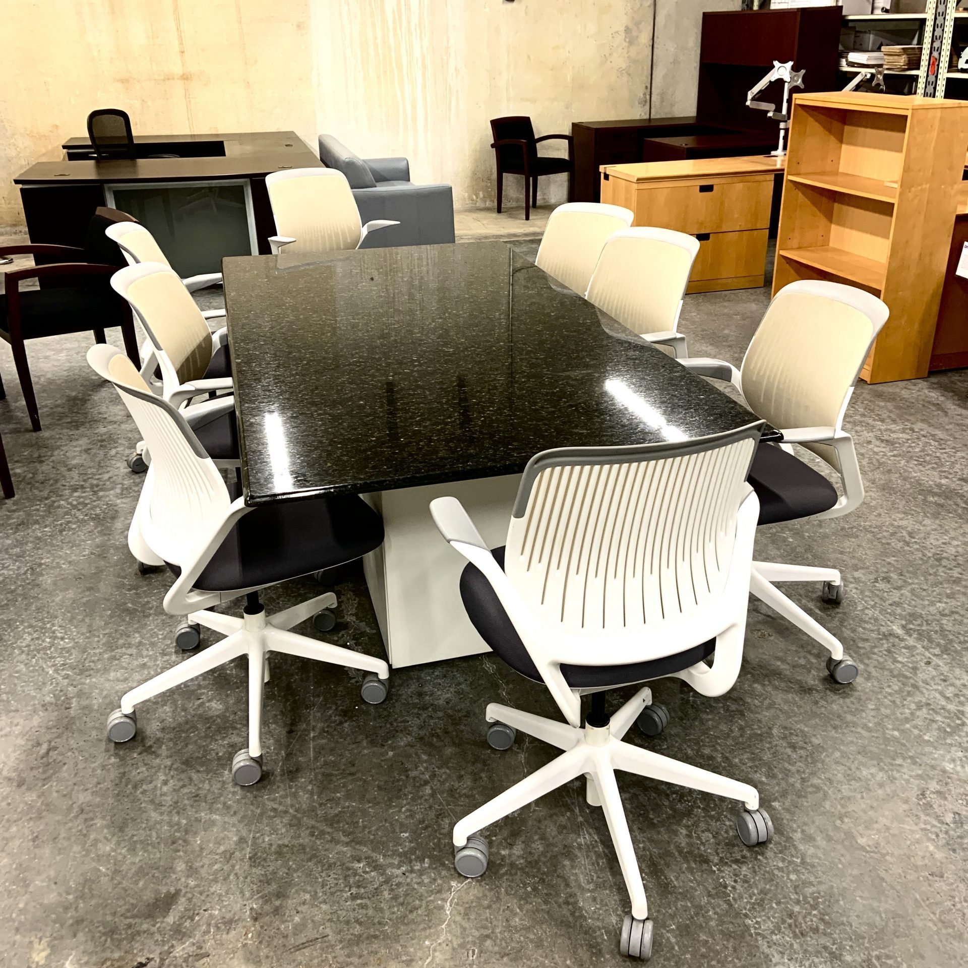 48" Round Table